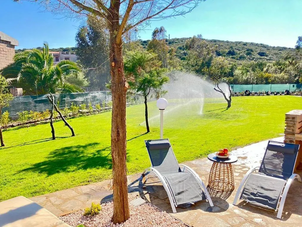 Holiday home Villetta Con Piscina E Ampio Giardino Stintino Italy