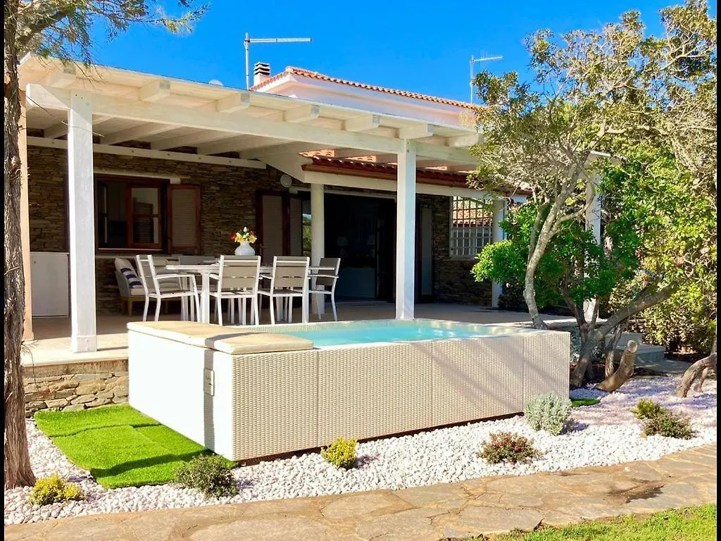 Holiday home Villetta Con Piscina E Ampio Giardino Stintino