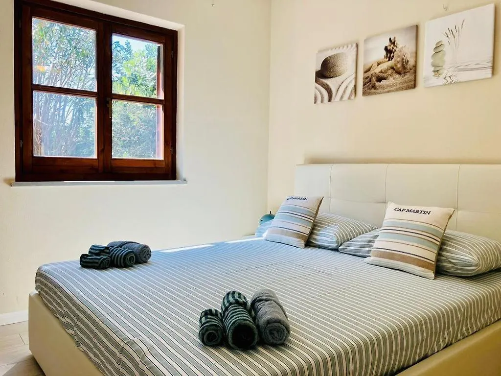 Holiday home Villetta Con Piscina E Ampio Giardino Stintino